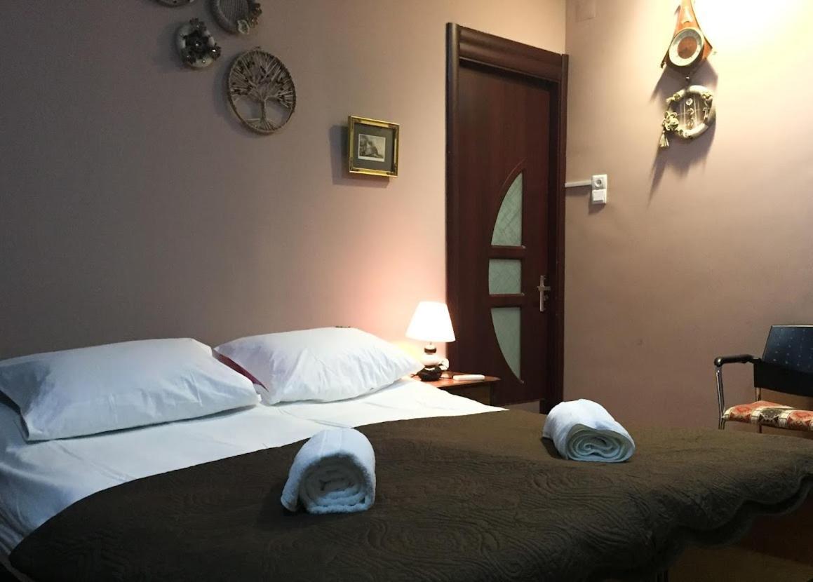 Hotel The Sindh House - Indus Aroma Restaurant Tbilisi Esterno foto