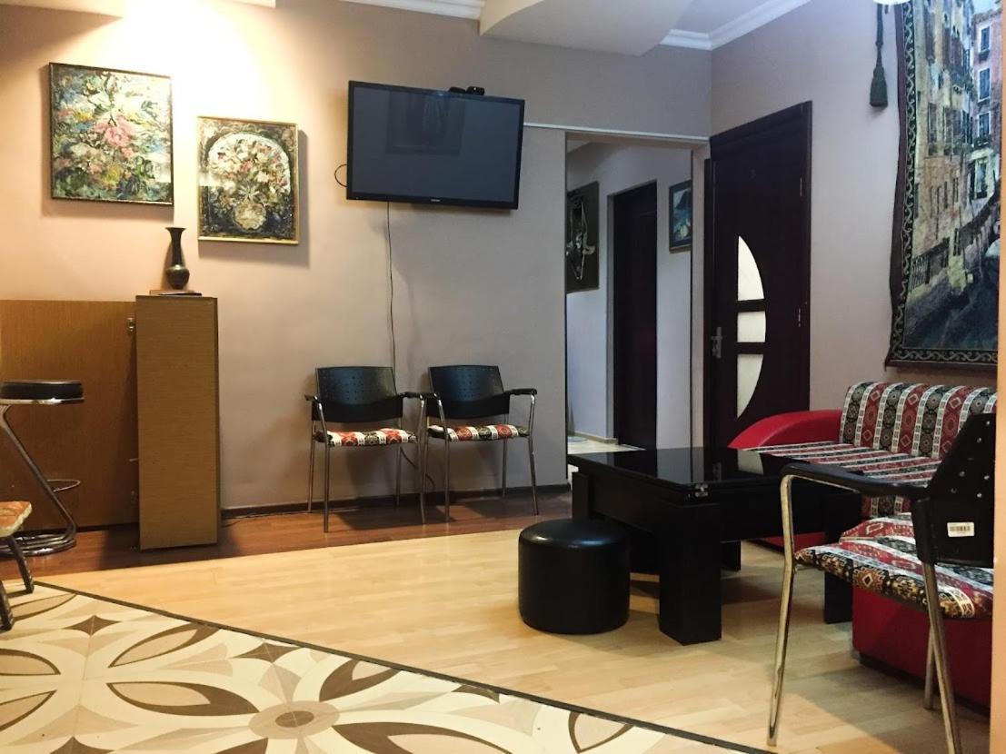 Hotel The Sindh House - Indus Aroma Restaurant Tbilisi Esterno foto