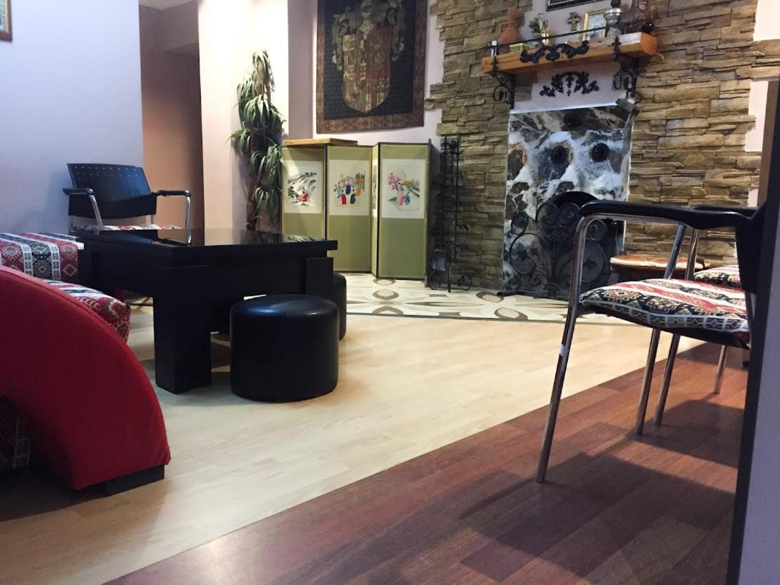 Hotel The Sindh House - Indus Aroma Restaurant Tbilisi Esterno foto